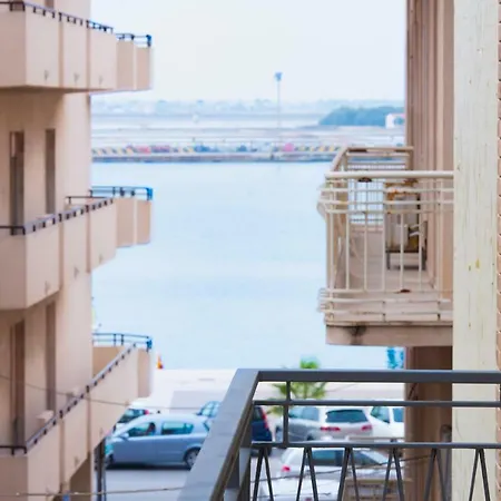 Laurus Apartment