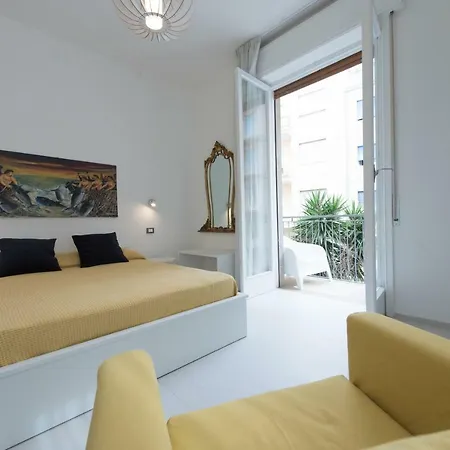 Laurus Apartment