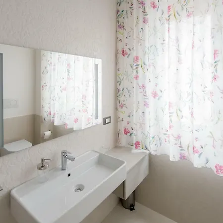 Laurus شقة تراباني